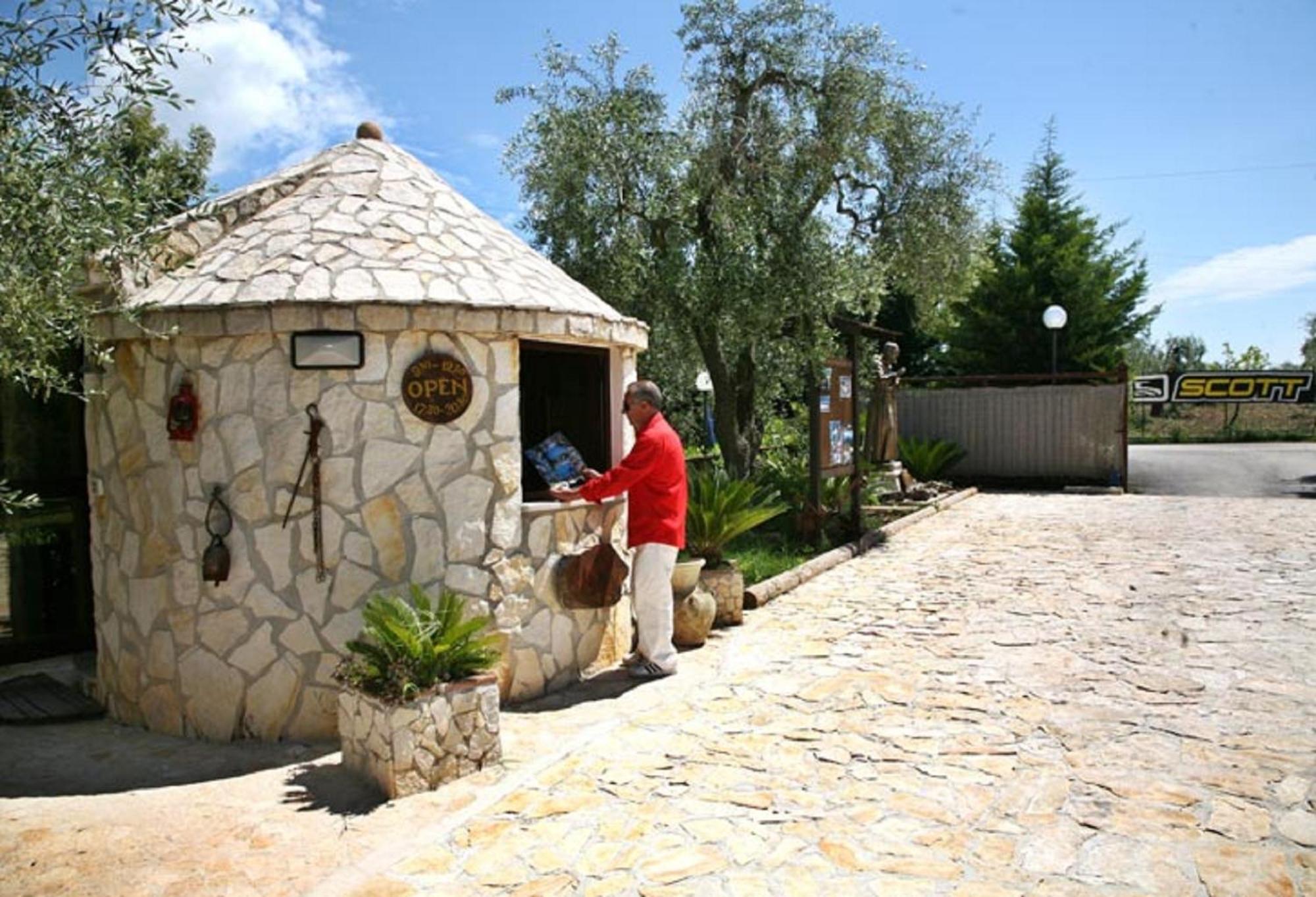 Tenuta Padre Pio Βιέστε Εξωτερικό φωτογραφία